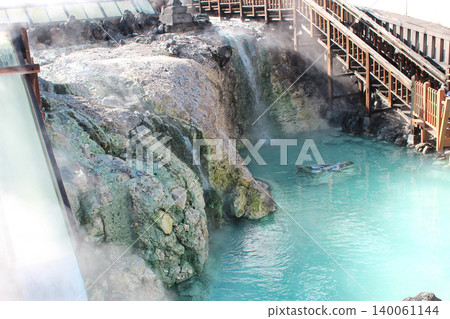 The Yudaki waterfall and emerald-colored bath at Kusatsu Onsen Yubatake The Yudaki waterfall and emerald-colored bath at Kusatsu Onsen Yubatake 140061144