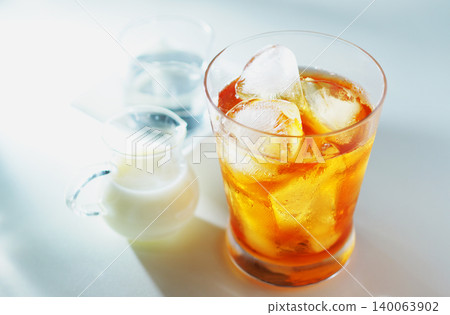 Ice milk tea Ice milk tea 140063902