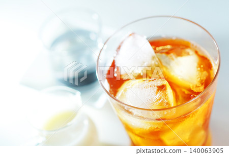 Ice milk tea 140063905