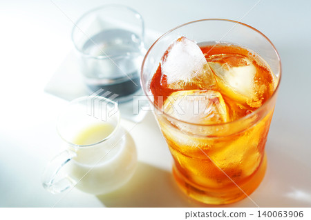 Ice milk tea Ice milk tea 140063906
