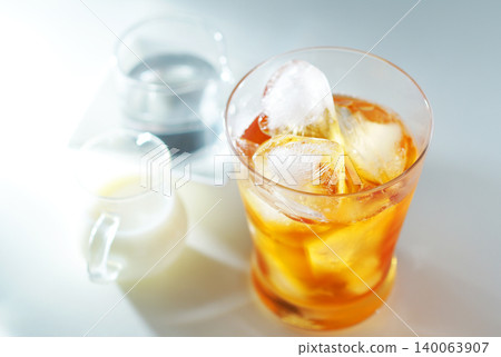 Ice milk tea Ice milk tea 140063907