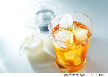 Ice milk tea Ice milk tea 140063908