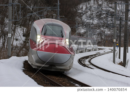 Winter on the Akita Shinkansen Winter on the Akita Shinkansen 140070854