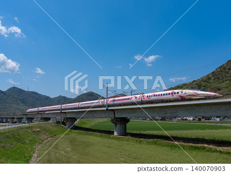 Hello Kitty Shinkansen Hello Kitty Shinkansen 140070903