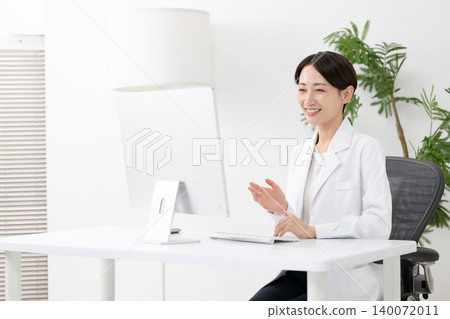 Female doctor Female doctor 140072011