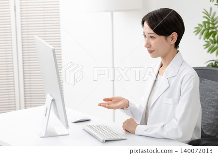 Female doctor Female doctor 140072013