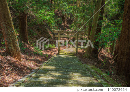 奈良縣飛鳥村飛鳥川上二今神社的參道 140072634