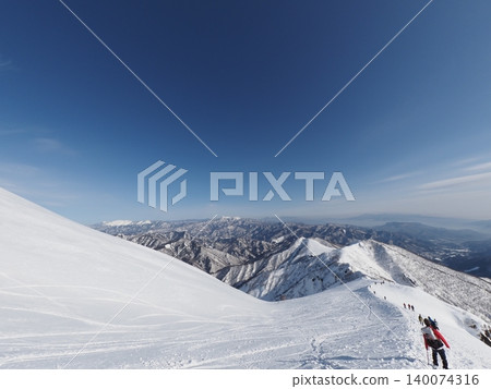 Mount Tanigawa in mid-February (Minakami Town, Gunma Prefecture and Yuzawa Town, Niigata Prefecture) 140074316