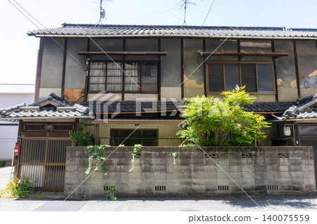 日本岡山縣岡山市一座古老而美麗的昭和時代建築 日本岡山縣岡山市一座古老而美麗的昭和時代建築 140075559