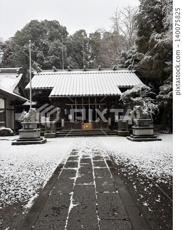 雪天裡的寺廟 140075825