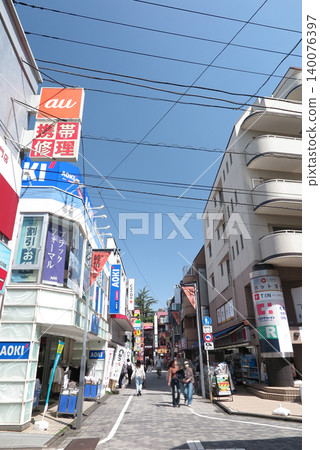 Koenji, Tokyo: Scenery in front of Koenji Station North Exit, Koenji Junjo Shopping Street Koenji, Tokyo: Scenery in front of Koenji Station North Exit, Koenji Junjo Shopping Street 140076397