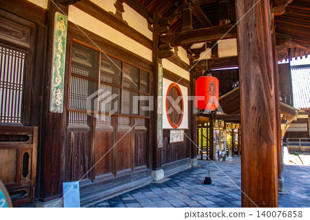 萬福寺布袋和尚坐像的祝福:生意興隆、財源廣進、學業有成、身體健康、長壽。 萬福寺布袋和尚坐像的祝福:生意興隆、財源廣進、學業有成、身體健康、長壽。 140076858
