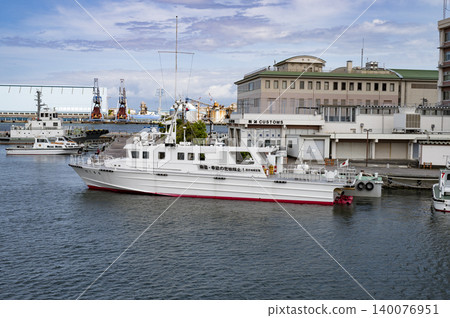 Ships operating at Fujisan Shimizu Port 140076951