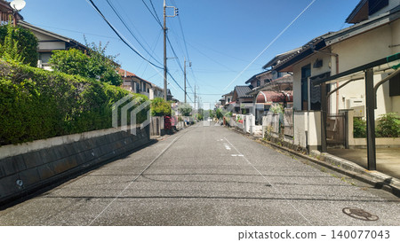 夏日安靜的住宅區 夏日安靜的住宅區 140077043