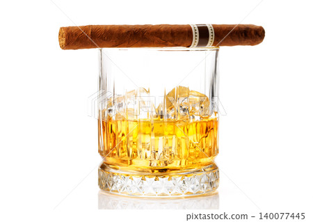 Glass of whiskey with ice and cigar Glass of whiskey with ice and cigar 140077445