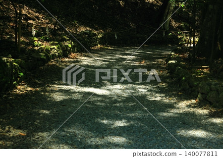 Sunbeams 140077811