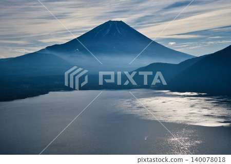 Lake Motosu in autumn and Mt. Fuji Lake Motosu in autumn and Mt. Fuji 140078018
