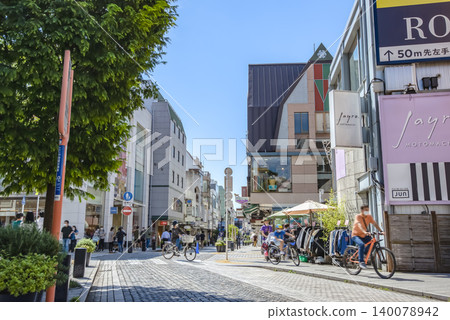 Streetscape and shopping streets of Yokohama Motomachi Shopping District Streetscape and shopping streets of Yokohama Motomachi Shopping District 140078942