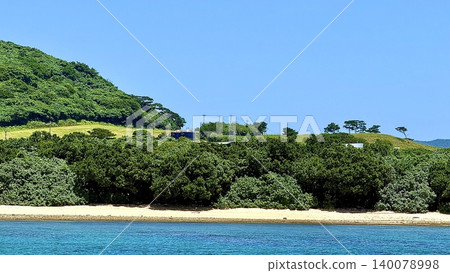 沖繩石垣島大崎海灘的蔚藍大海 沖繩石垣島大崎海灘的蔚藍大海 140078998