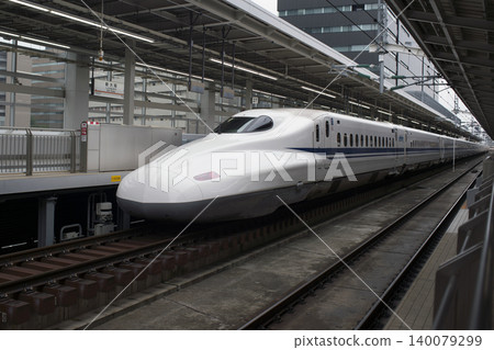 Shinkansen stopped at Shin-Osaka Station Shinkansen stopped at Shin-Osaka Station 140079299