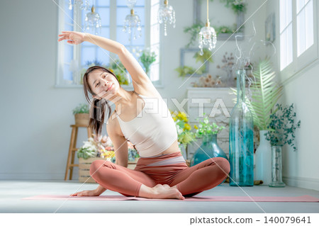 Women stretching Women stretching 140079641