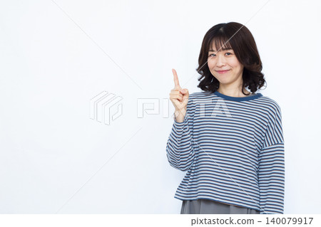 woman pointing finger woman pointing finger 140079917
