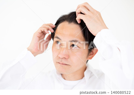 Hair care image for middle-aged men Hair care image for middle-aged men 140080522