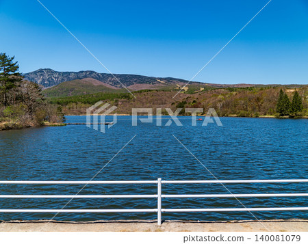 Lakeside scenery, plateau, lake, mountains, blue sky, waterside, fresh greenery, nature, spectacular view, sightseeing, travel Lakeside scenery, plateau, lake, mountains, blue sky, waterside, fresh greenery, nature, spectacular view, sightseeing, travel 140081079
