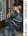 A young woman in a yukata 140081801