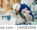 新建築工地的男性工人 140082899