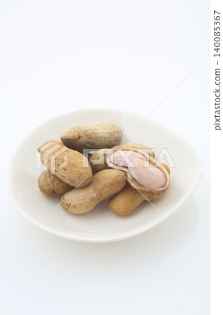 Boiled peanuts, with shells and nuts. Boiled peanuts, with shells and nuts. 140085367