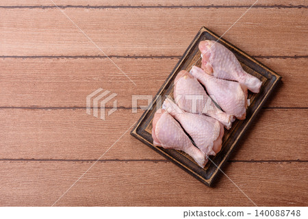 Fresh raw chicken or turkey legs for diet food. Raw chicken legs Fresh raw chicken or turkey legs for diet food. Raw chicken legs 140088748