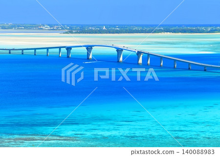 [Okinawa Prefecture] Irabu Bridge on a clear day as seen from Makiyama Observatory (Miyako Island) 140088983