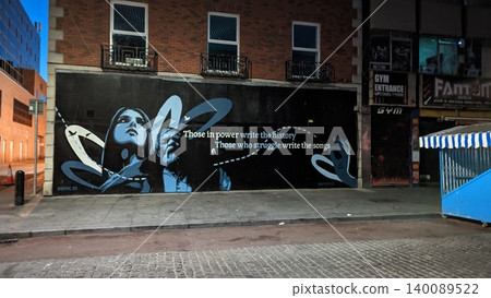 Dublin, Ireland - May 31, 2023: street mural near Thomas Street at evening Dublin, Ireland - May 31, 2023: street mural near Thomas Street at evening 140089522