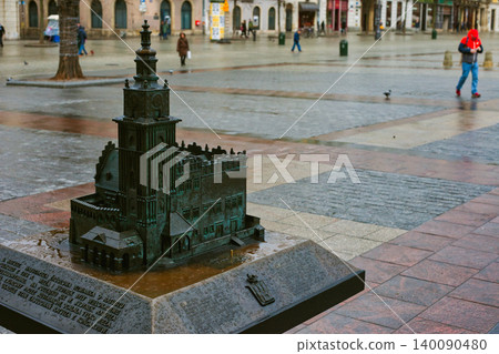 Bronze miniature model of a historical town hall on a city Bronze miniature model of a historical town hall on a city 140090480