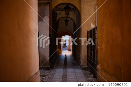 Narrow Medieval Alleyway in Warsaw Old Town Narrow Medieval Alleyway in Warsaw Old Town 140090891