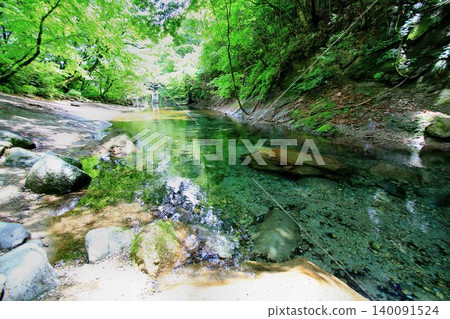 The crystal-clear stream that nourishes the Nasu Highlands... "Kinomata Valley and Kinomata River" The crystal-clear stream that nourishes the Nasu Highlands... "Kinomata Valley and Kinomata River" 140091524