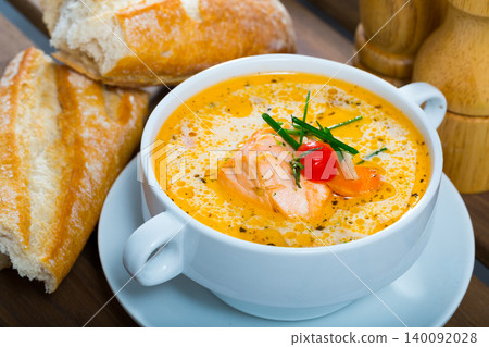 Norwegian cream salmon soup 140092028