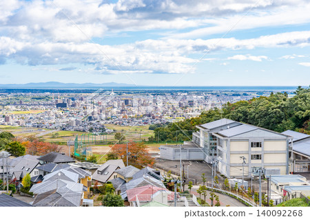 Nachigaoka, Natori City: Townscape, Nachigaoka Elementary School, from Minami-Sendai, Taihaku-ku, Sendai City towards Masuda, Natori City Nachigaoka, Natori City: Townscape, Nachigaoka Elementary School, from Minami-Sendai, Taihaku-ku, Sendai City towards Masuda, Natori City 140092268