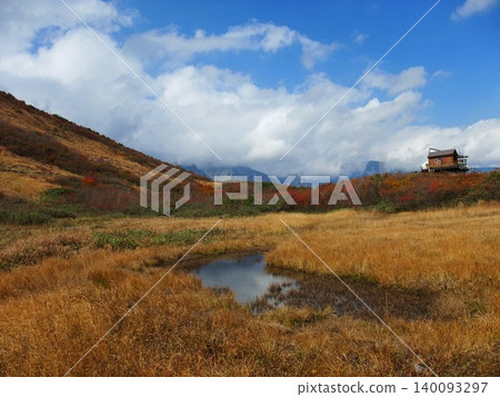 Autumn foliage at Happo-one Kamaike Marshland in Hakuba Village Autumn foliage at Happo-one Kamaike Marshland in Hakuba Village 140093297