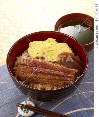 Japanese summer stamina dish: Unagi Don (eel rice bowl) Japanese summer stamina dish: Unagi Don (eel rice bowl) 140095011