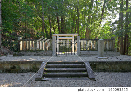Emperor Go-Daigo's Mausoleum, Tōo Mausoleum (Yoshino-cho, Yoshino-gun, Nara Prefecture) Emperor Go-Daigo's Mausoleum, Tōo Mausoleum (Yoshino-cho, Yoshino-gun, Nara Prefecture) 140095225