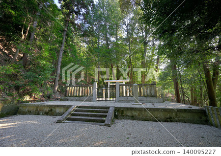 Emperor Go-Daigo's Mausoleum, Tōo Mausoleum (Yoshino-cho, Yoshino-gun, Nara Prefecture) Emperor Go-Daigo's Mausoleum, Tōo Mausoleum (Yoshino-cho, Yoshino-gun, Nara Prefecture) 140095227