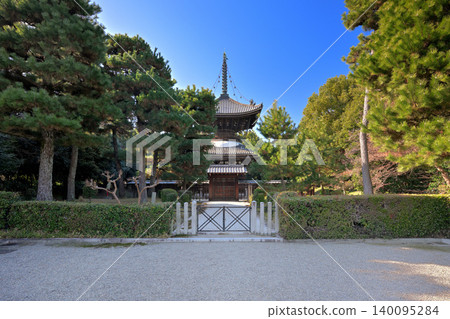 Emperor Konoe's Anrakujuin Southern Mausoleum (Fushimi Ward, Kyoto City, Kyoto Prefecture) Emperor Konoe's Anrakujuin Southern Mausoleum (Fushimi Ward, Kyoto City, Kyoto Prefecture) 140095284