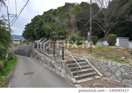 博多山站上弘正天皇陵（奈良縣禦所市） 140095437