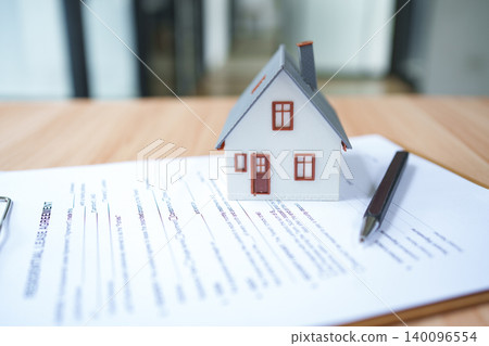 Real Estate Lease Agreement For Property Rental Mortgage Ownership And Legal Contract Real Estate Lease Agreement For Property Rental Mortgage Ownership And Legal Contract 140096554