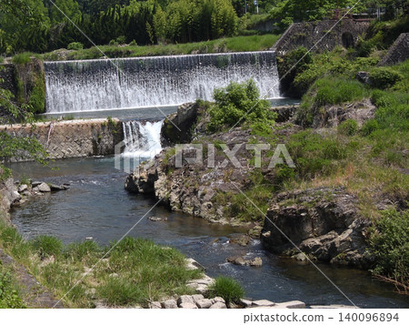 Hiragino dam 140096894