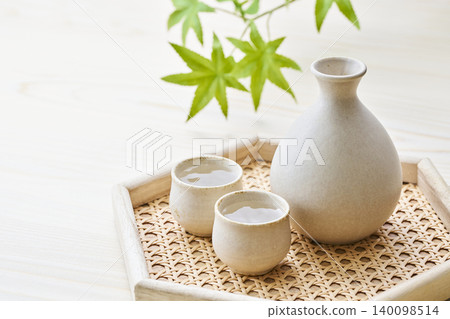 Japanese sake image: Tokkuri and choko set Japanese sake image: Tokkuri and choko set 140098514