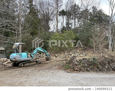 Self-building - making a road Self-building - making a road 140099321