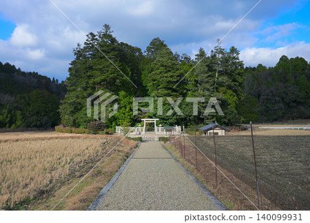 Emperor Kōnin's Tahara-Higashi Mausoleum (Hikasa-cho, Nara City, Nara Prefecture) Emperor Kōnin's Tahara-Higashi Mausoleum (Hikasa-cho, Nara City, Nara Prefecture) 140099931